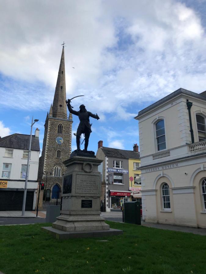Central Lisburn Duplex Apartment Siren Stays Екстериор снимка