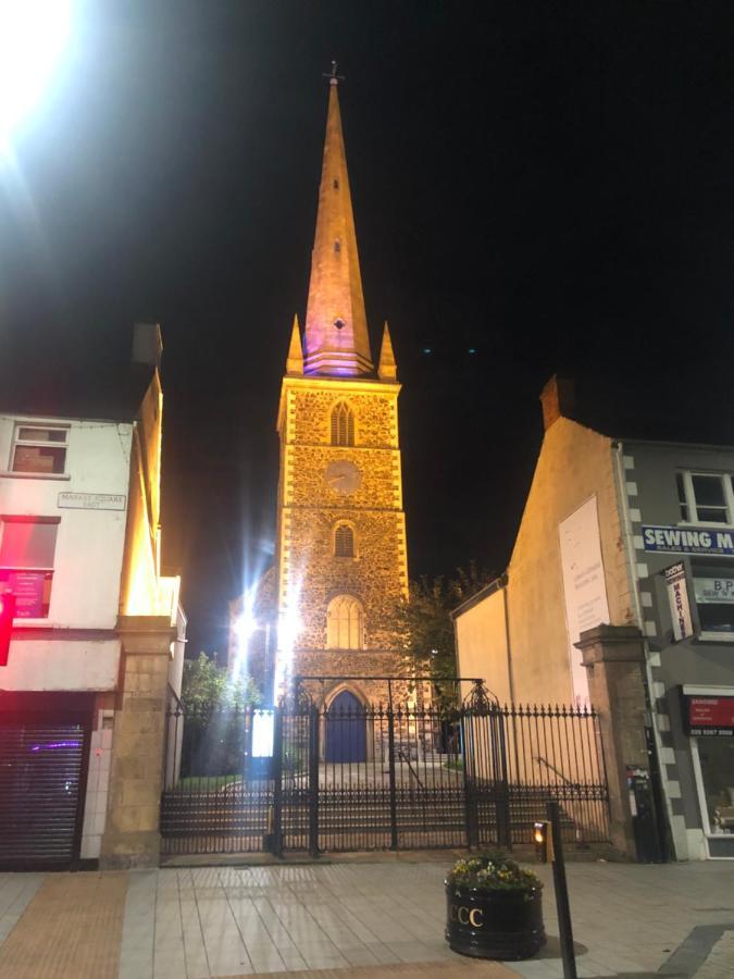 Central Lisburn Duplex Apartment Siren Stays Екстериор снимка